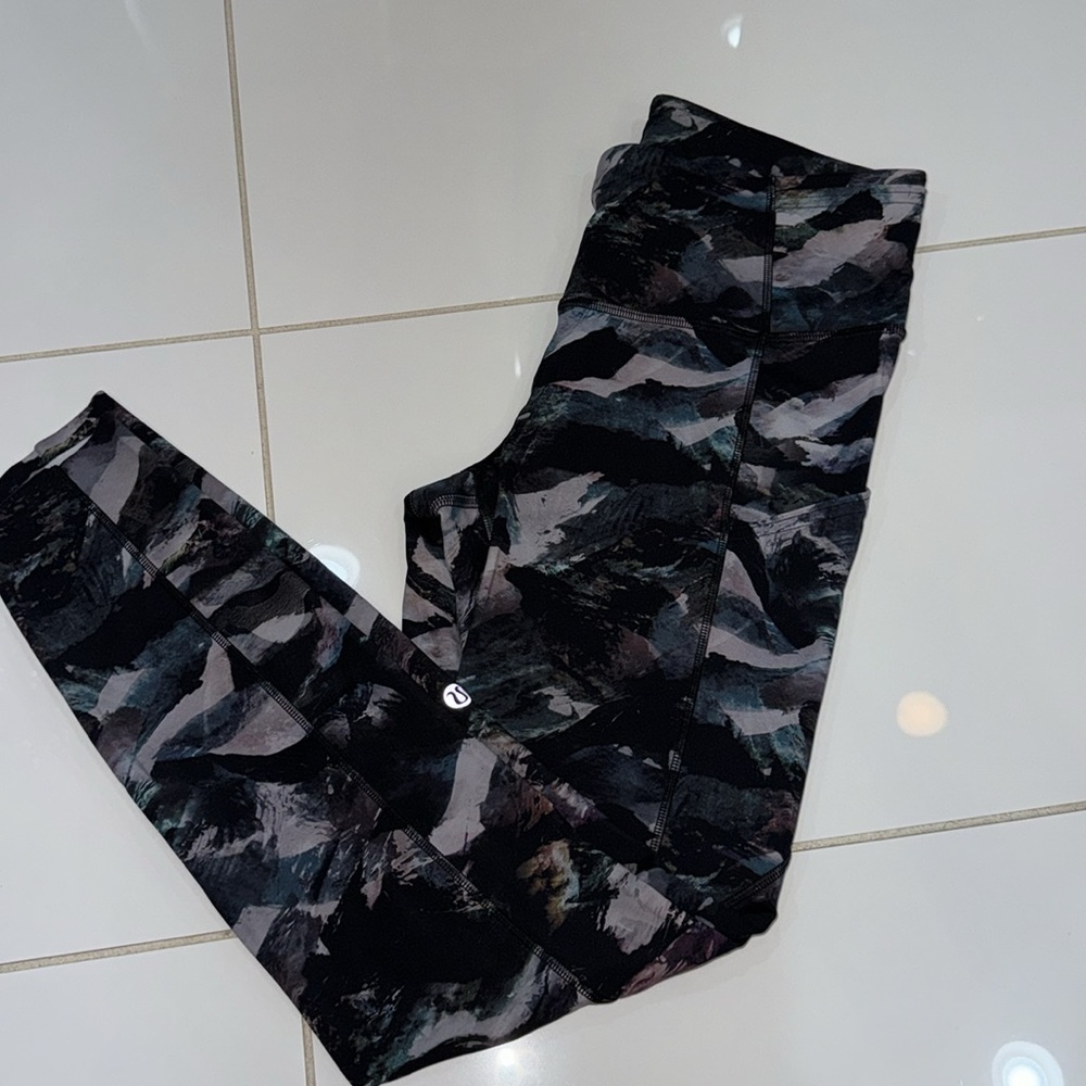 Lululemon fast and free